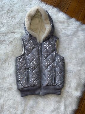 Old Navy Silver Gray Quilted Hooded Puffer Vest with Faux Shearling